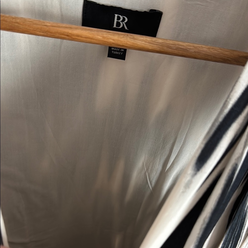 Banana Republic Black and White Mini Dress - Picture 10 of 10